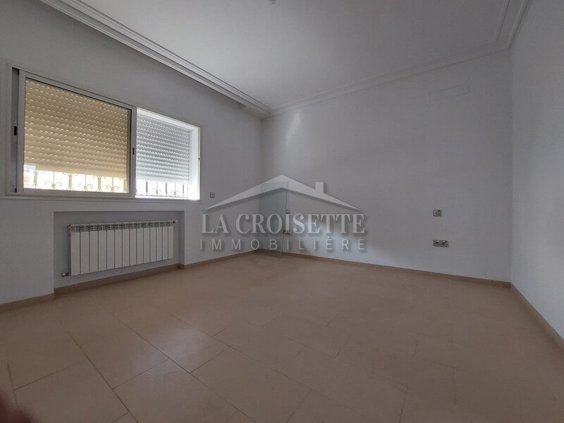 Etage de villa S+4 à Ain Zaghouan Sud